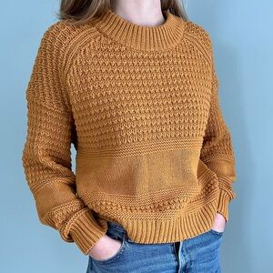 Universal Threads sweater, size M